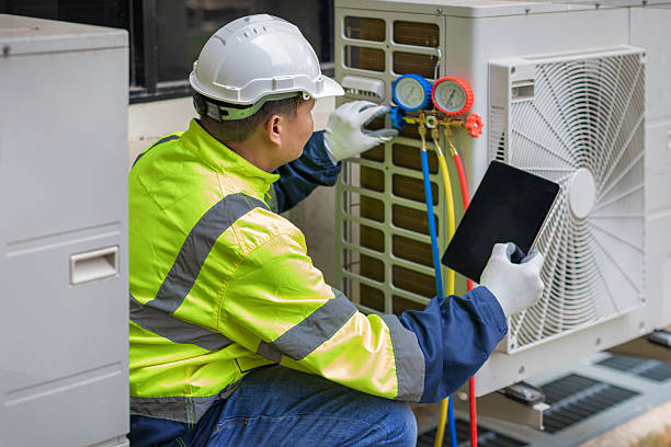 Professional Hvac technician working in Schwenksville, PA